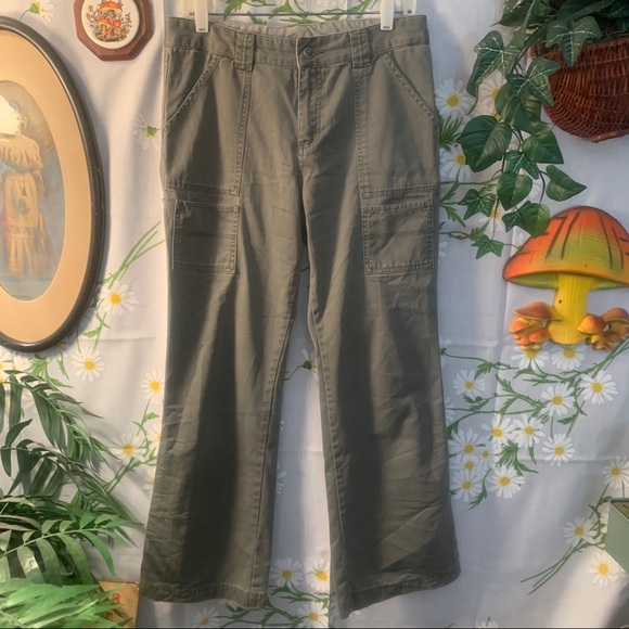 The North Face Pants - The north face 8 pocket khaki cargo pants